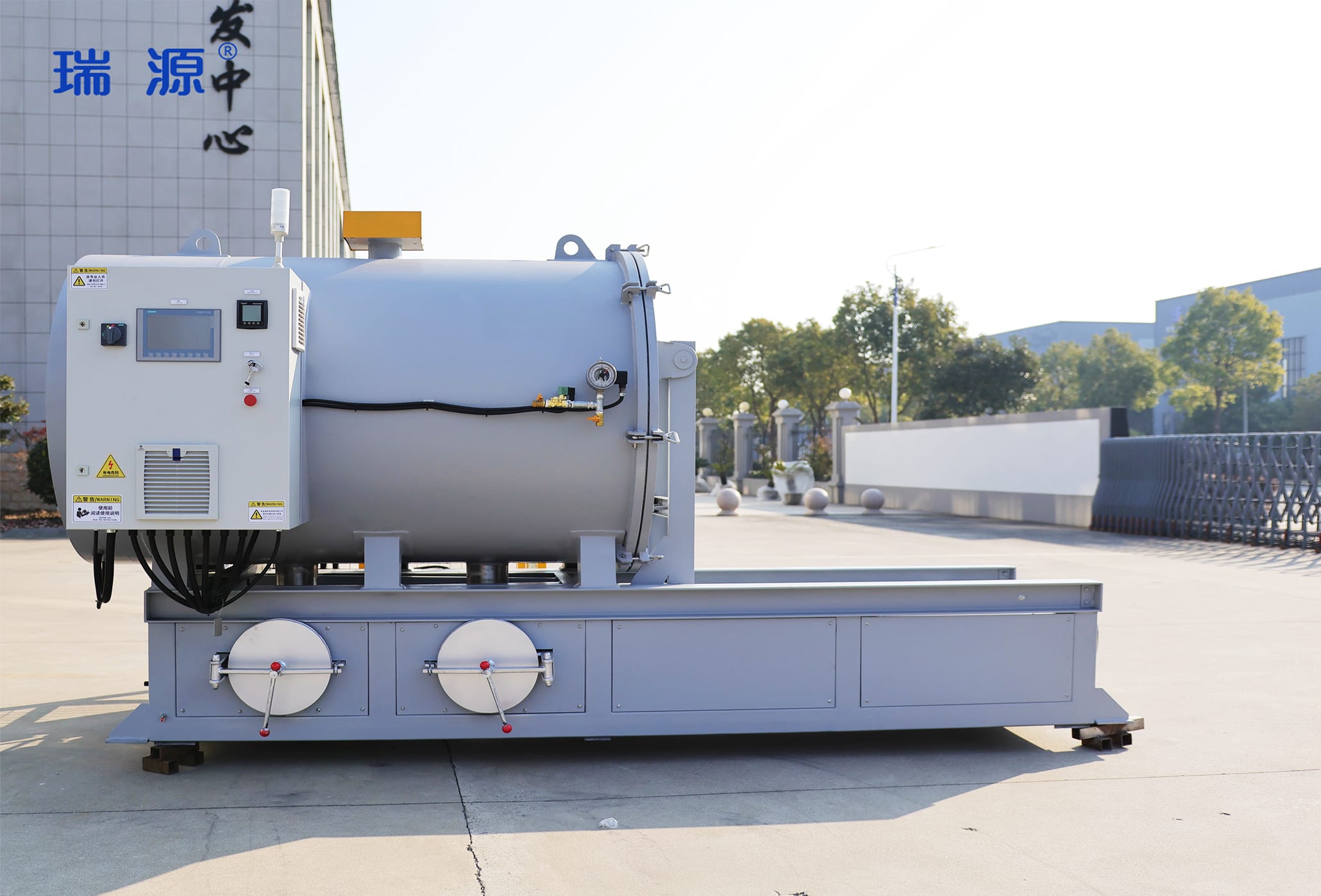 Vacuum Cleaning Furnace Technology: An Eco-Friendly & Efficient Solution for Polymer Parts